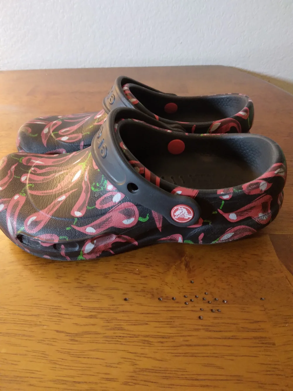 CROCS Kids Chili Pepoer Print Clogs in Black and Red